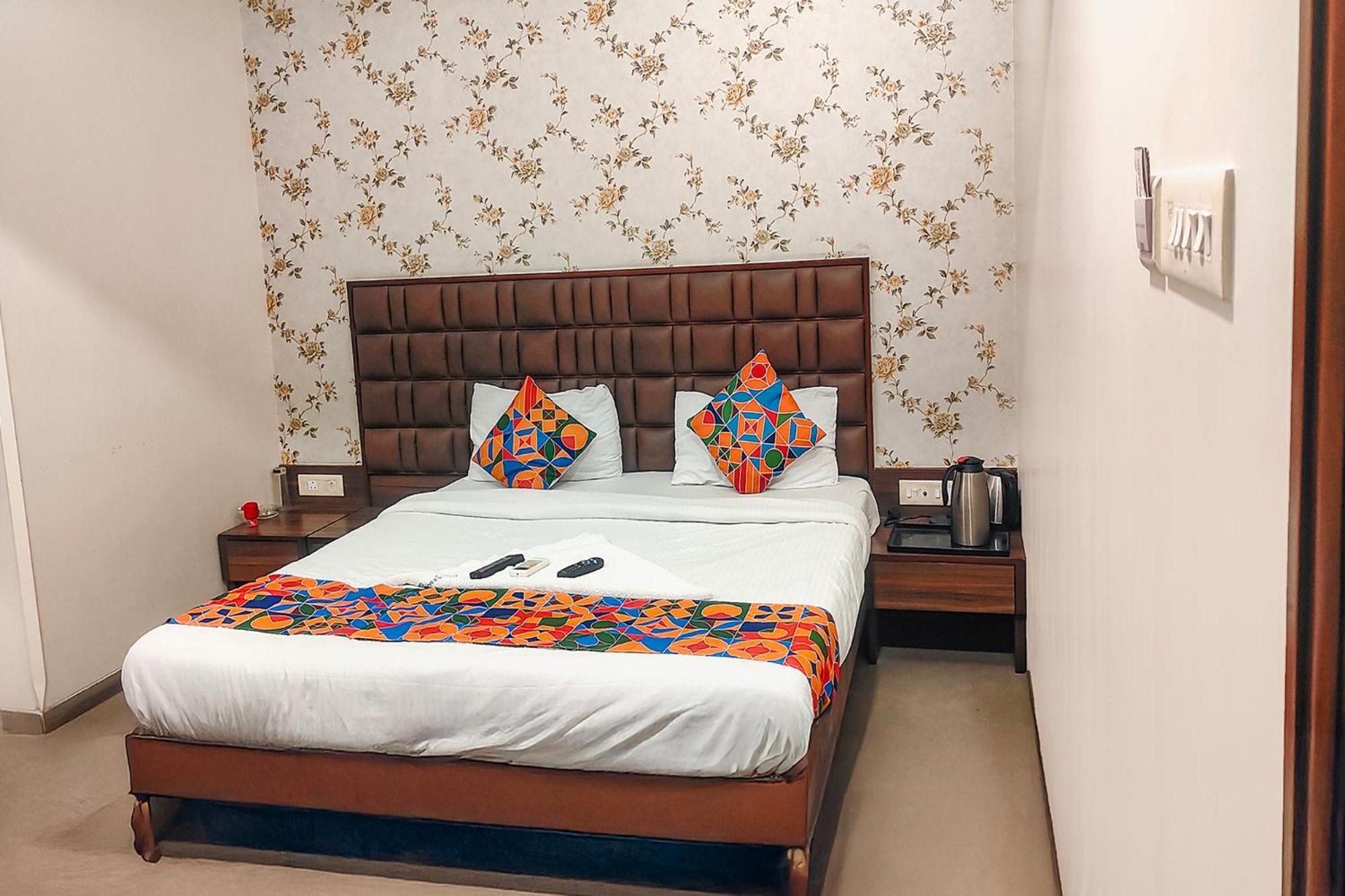 Fabhotel Landmark Residency - Nr Midc Turbhe Turambhe Luaran gambar